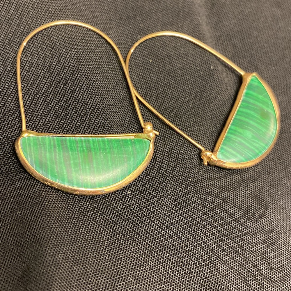 Green earrings - Picture 4 of 5